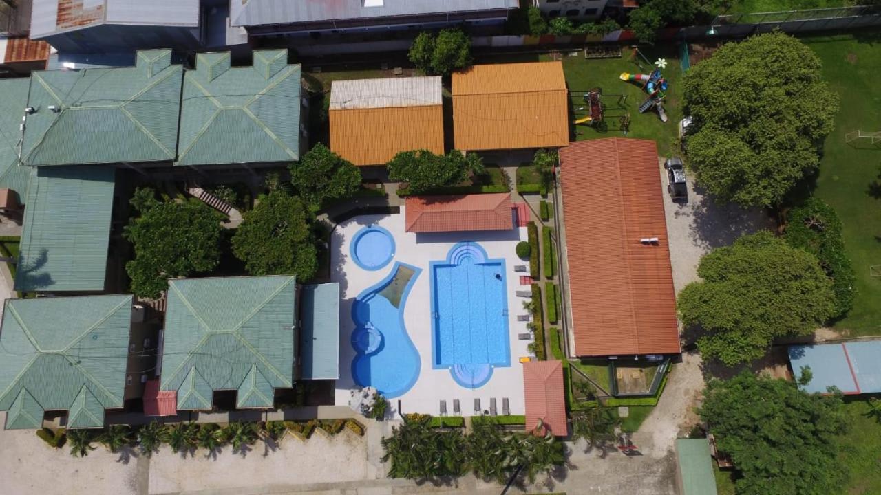 & Huetares 3* Playa Hermosa (Guanacaste)