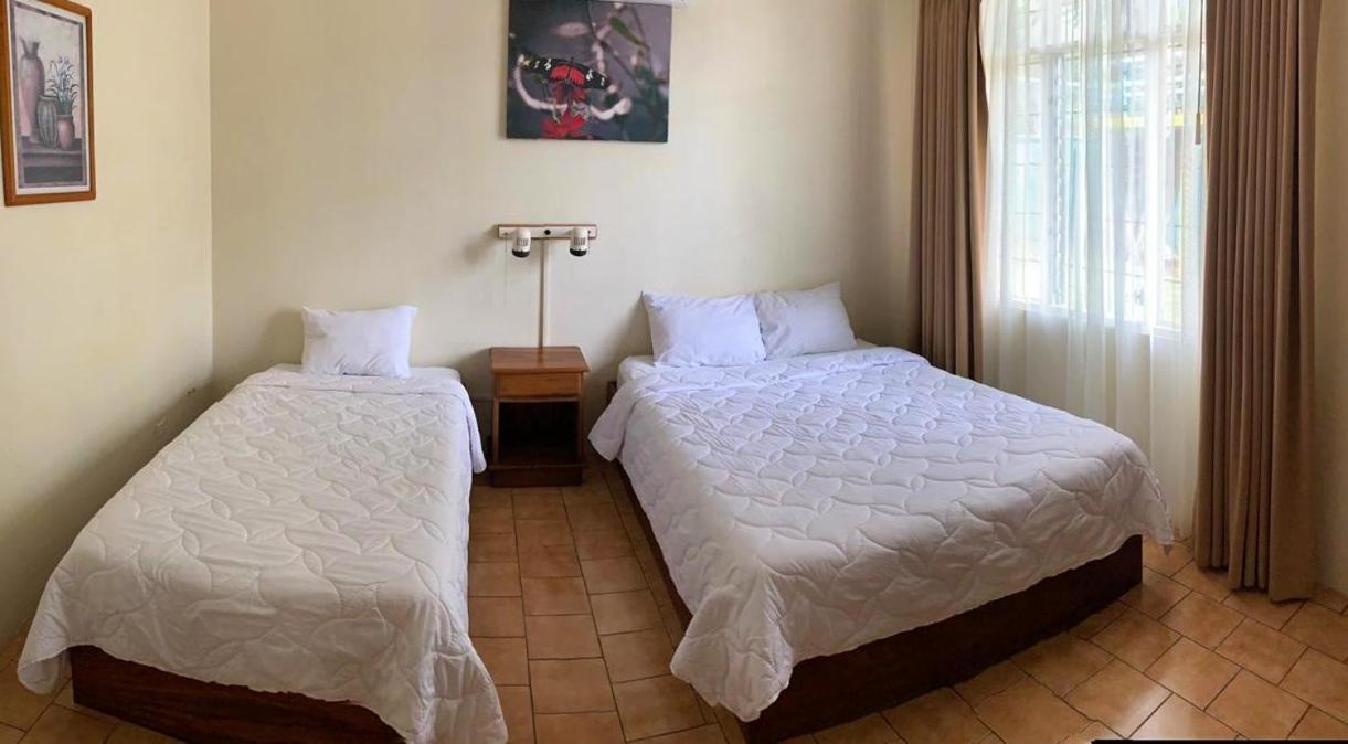 & Huetares Hotel