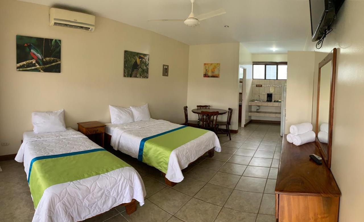 Hotel & Huetares 3*