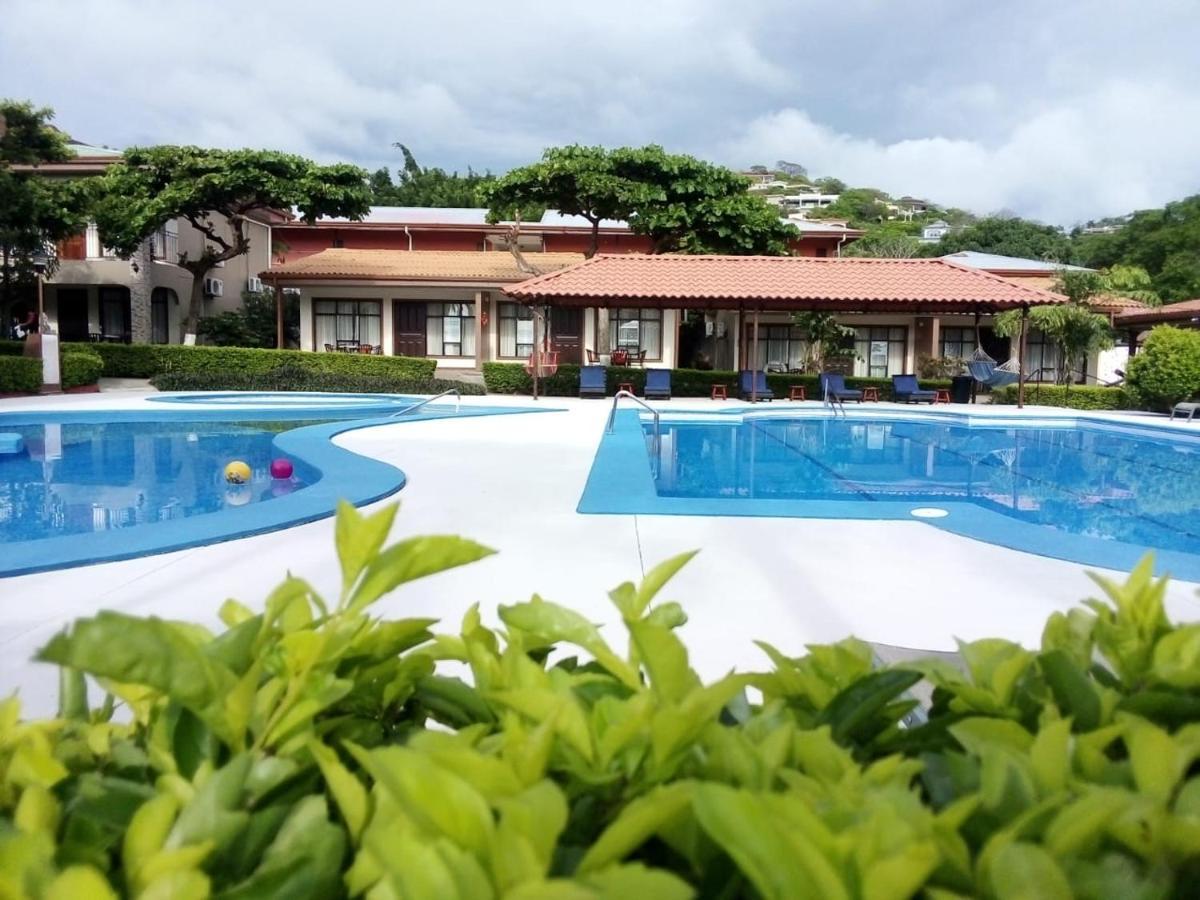 Hotel & Huetares 3*