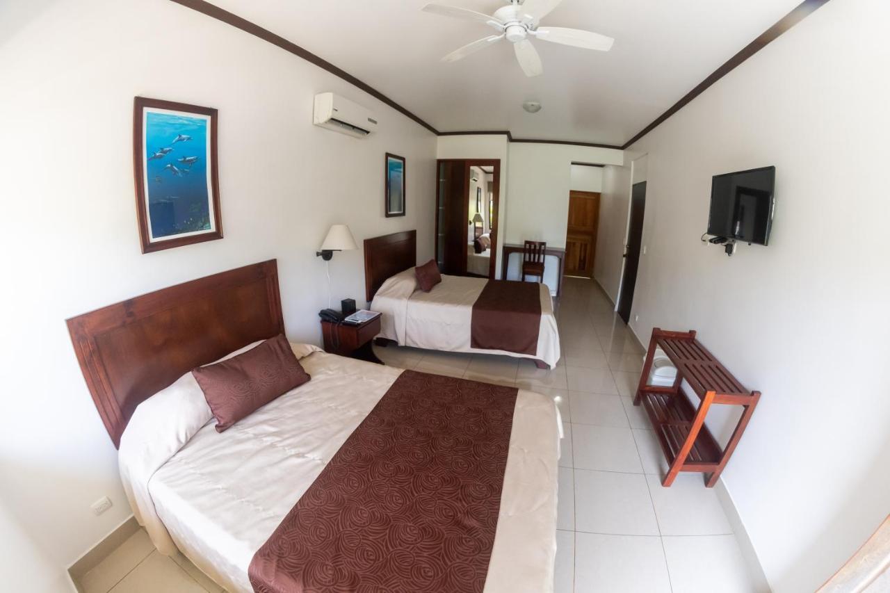 Hotel Arenas En Punta Leona Playa Agujas