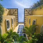 Apartotel & Suites Villas Del Rio