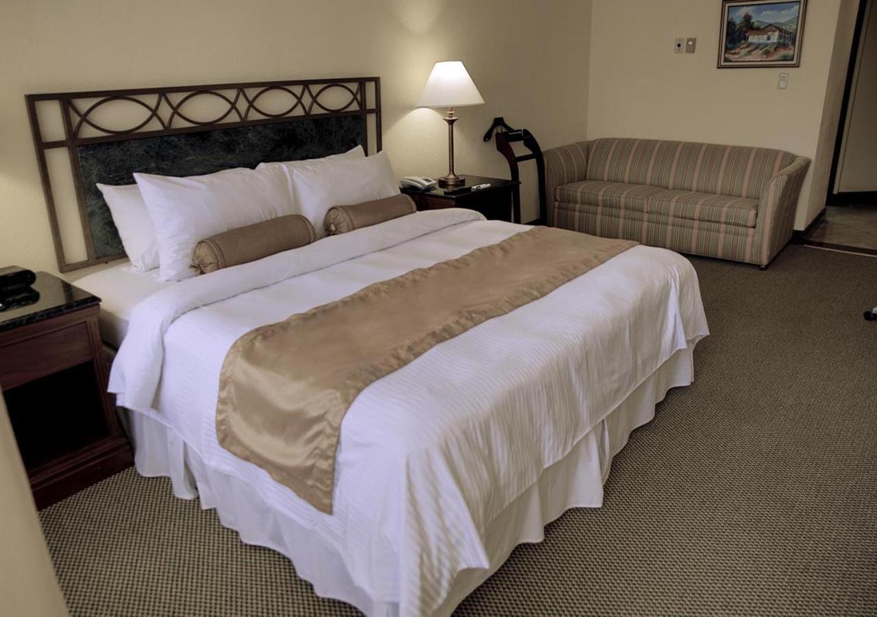 Wyndham Herradura Hotel
