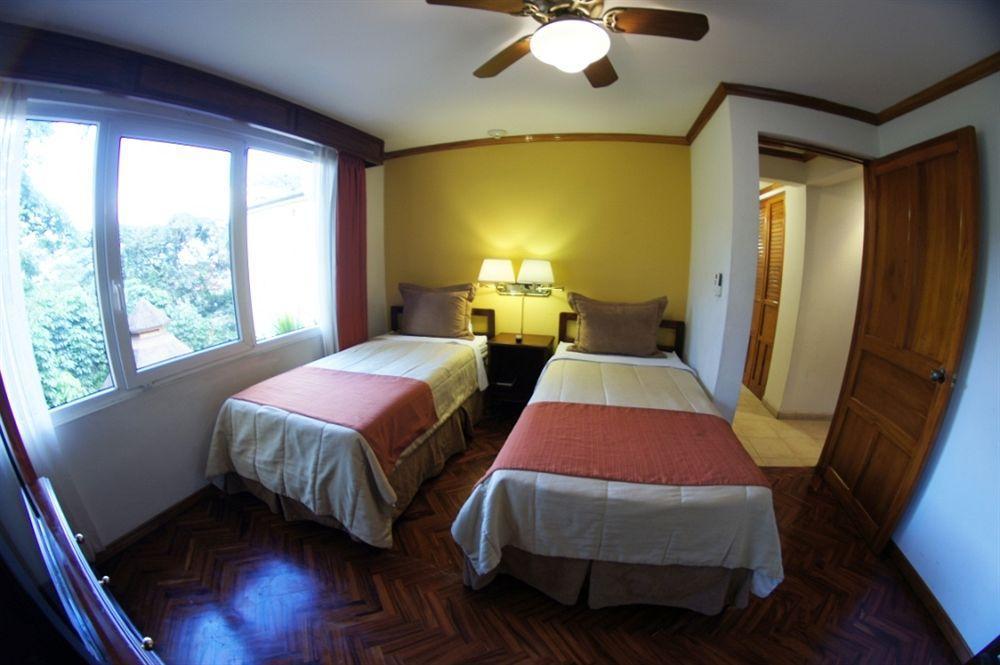 Apartotel & Del Rio