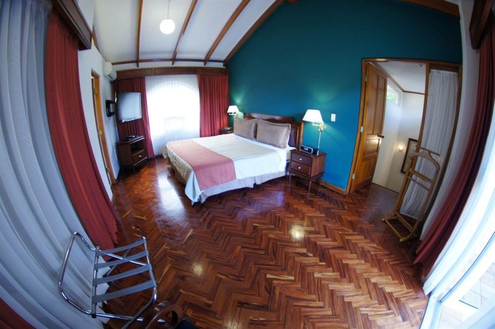 Hotel Apartotel & Del Rio