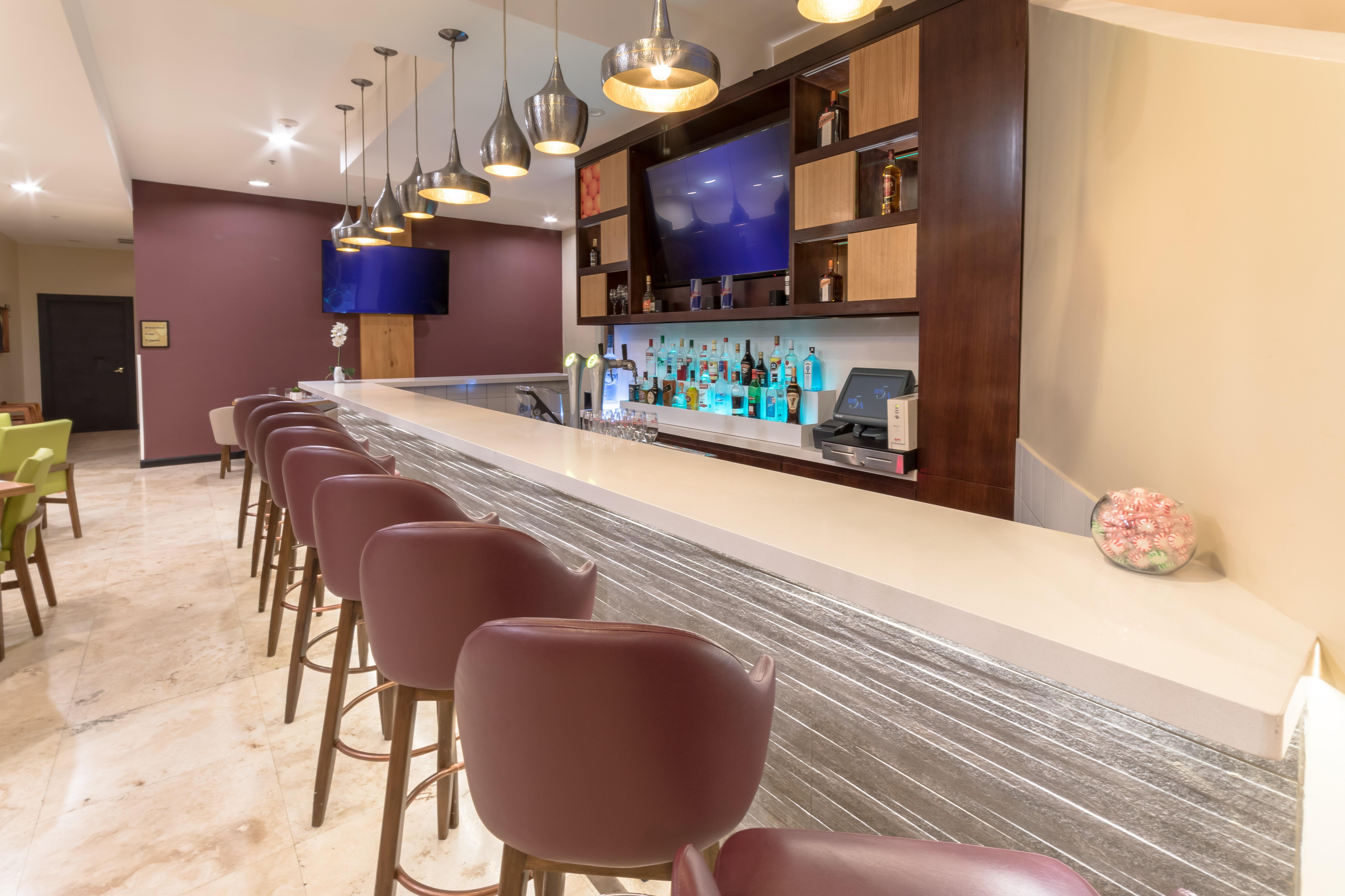 Hotel By Marriott Escazu