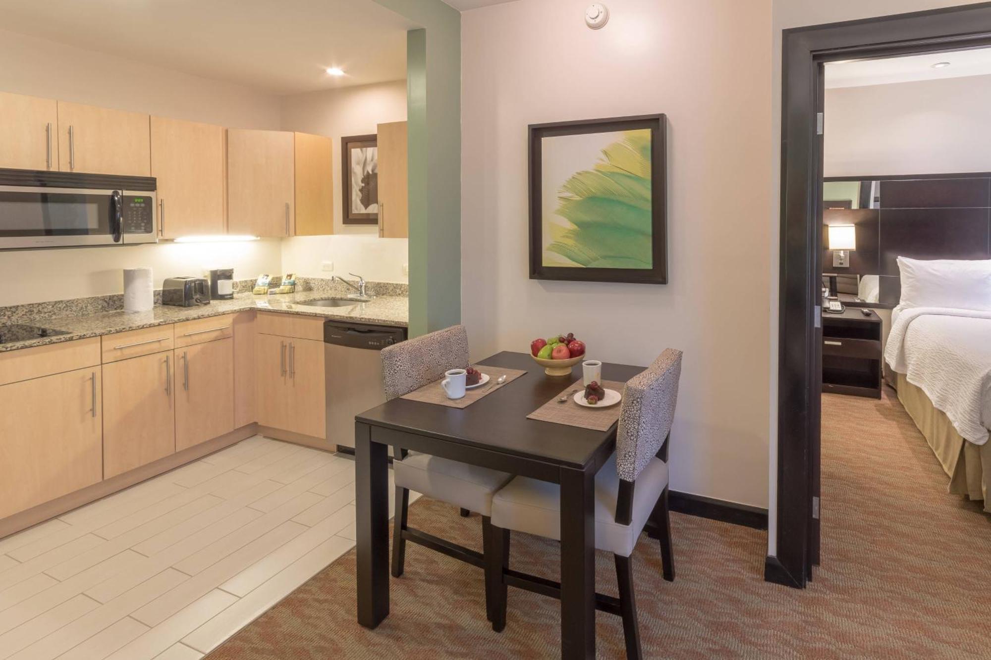 Hotel By Marriott Escazu San Jose (San Jose)