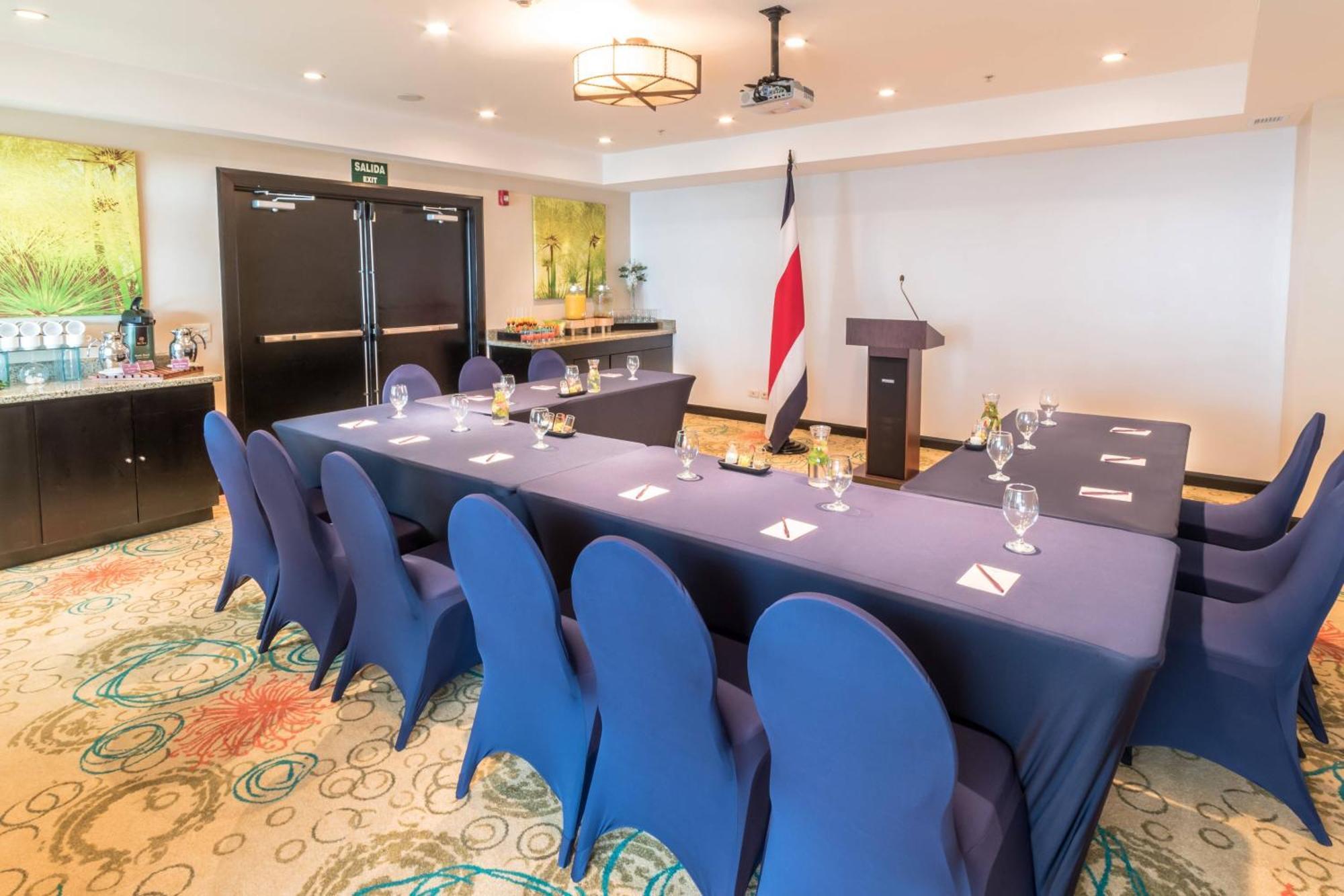 By Marriott Escazu Hotel 4*