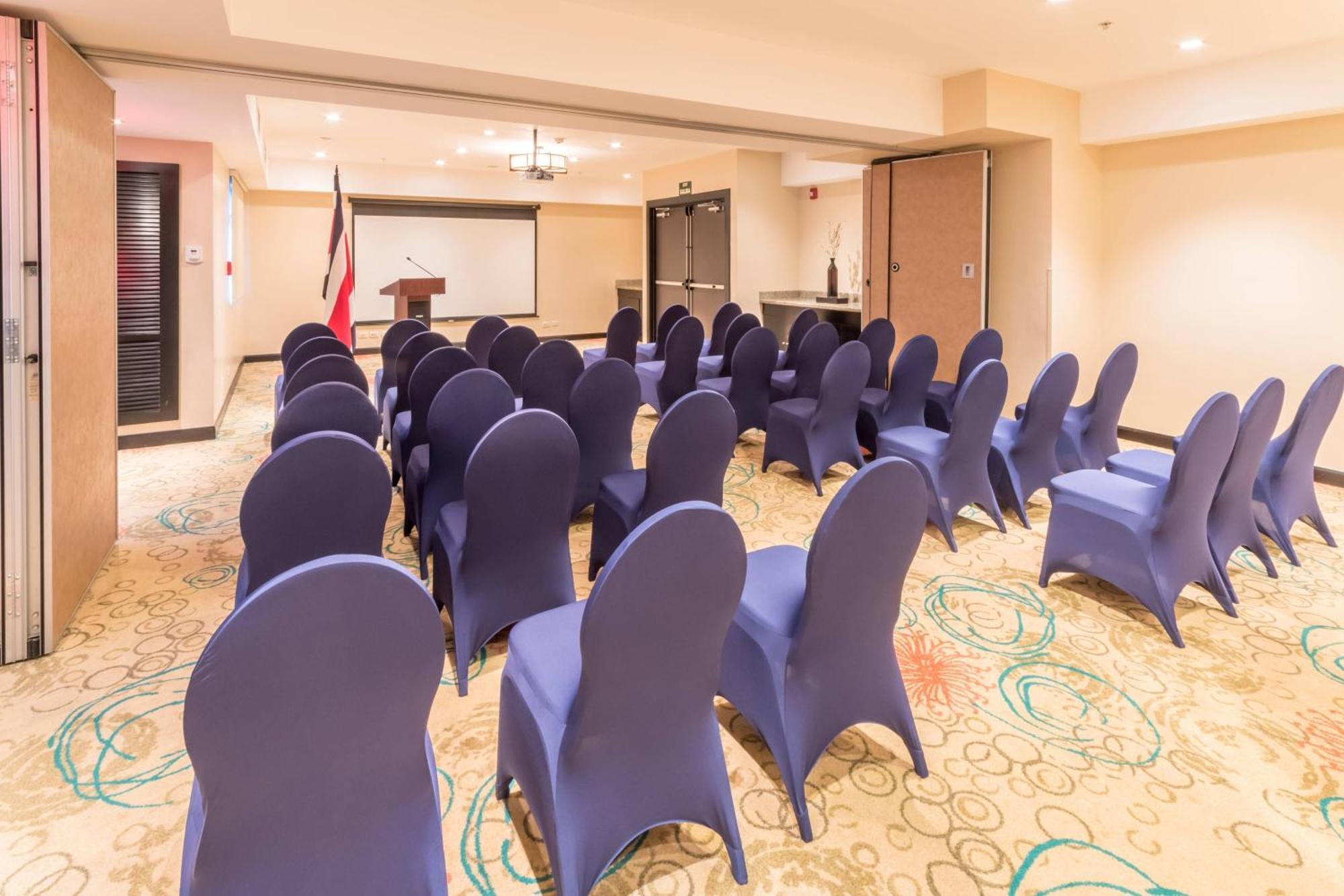 Hotel By Marriott Escazu San Jose (San Jose)