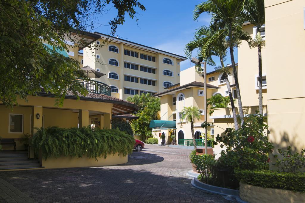 Hotel Apartotel & Del Rio