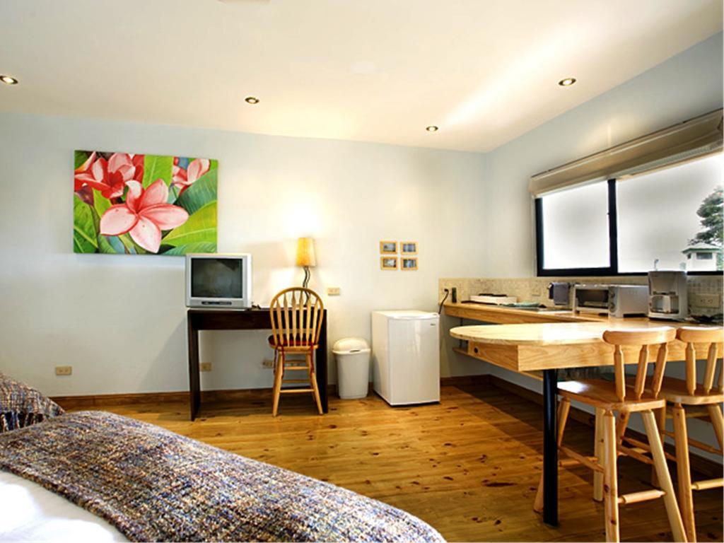 Out Of Bounds Boutique Hotel 3*