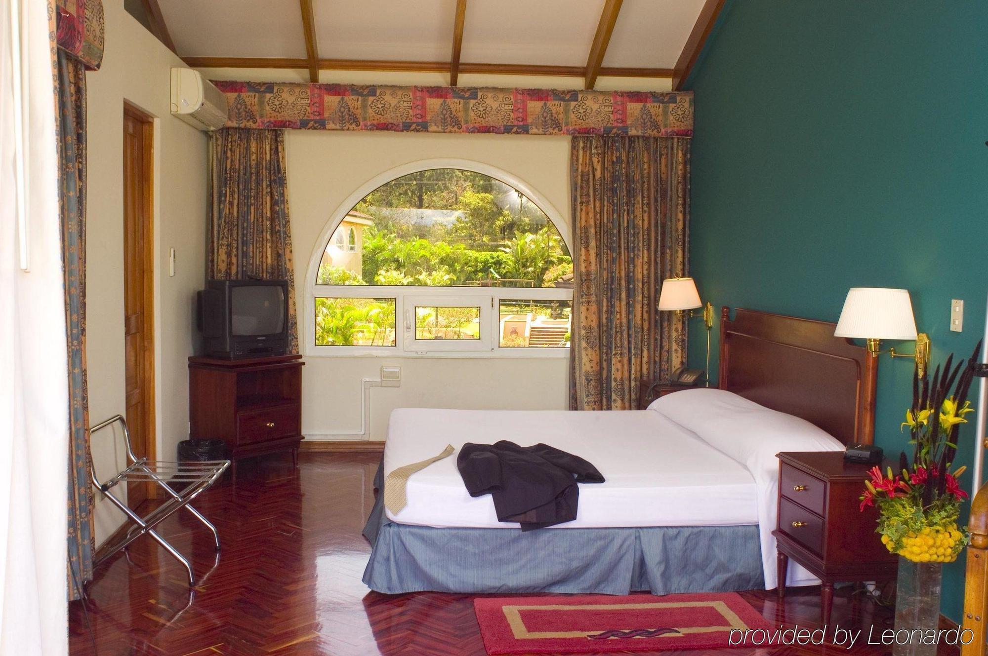Apartotel & Del Rio 4*