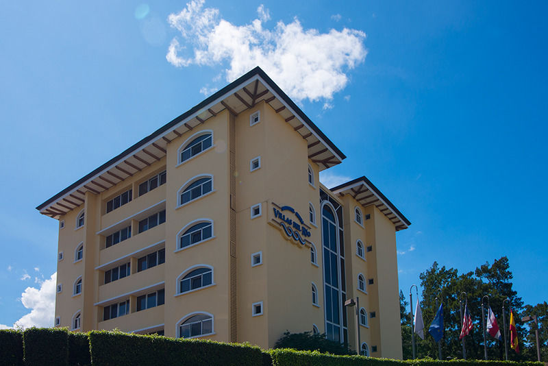 Hotel Apartotel & Del Rio