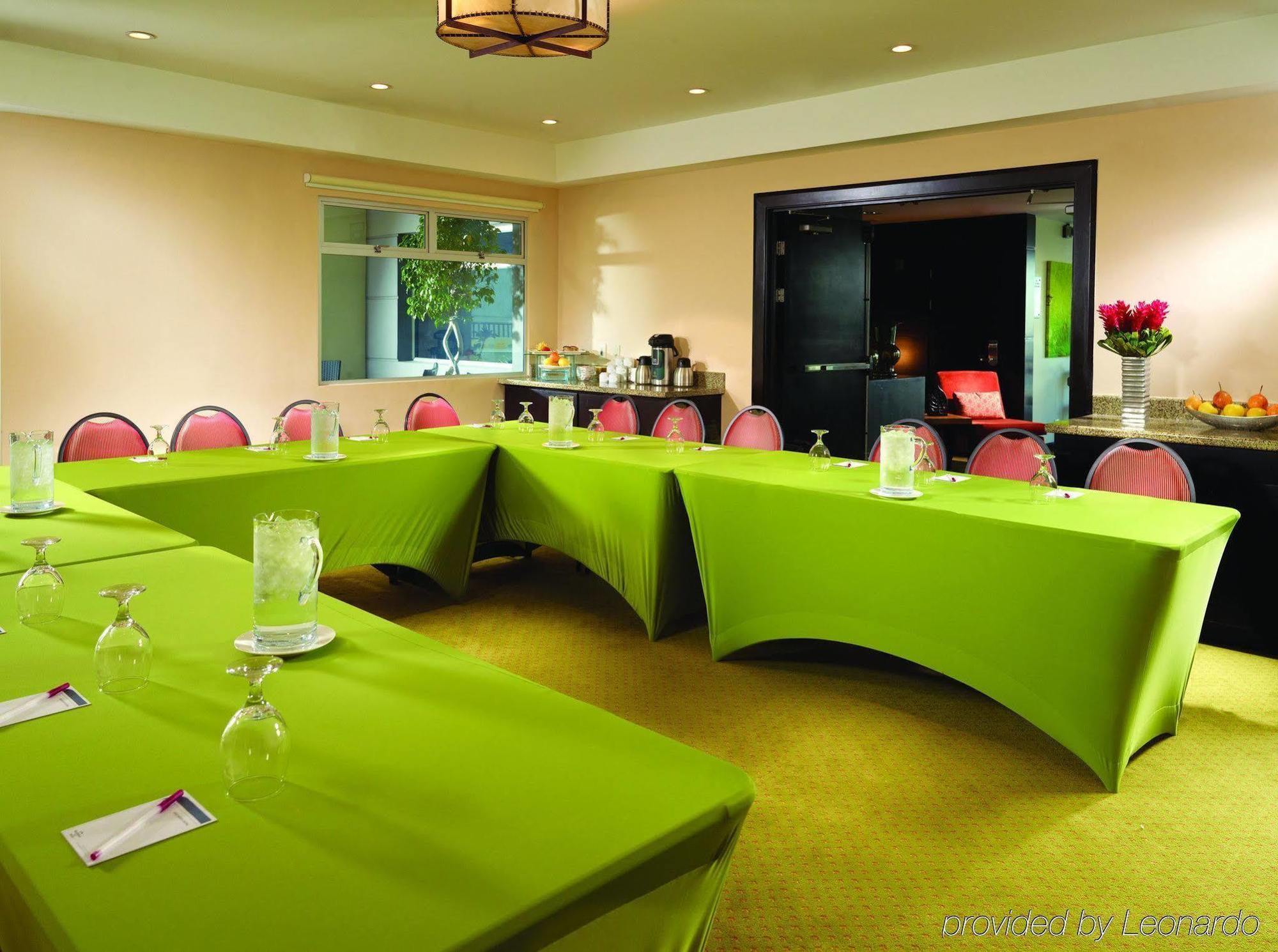 Hotel By Marriott Escazu San Jose (San Jose)