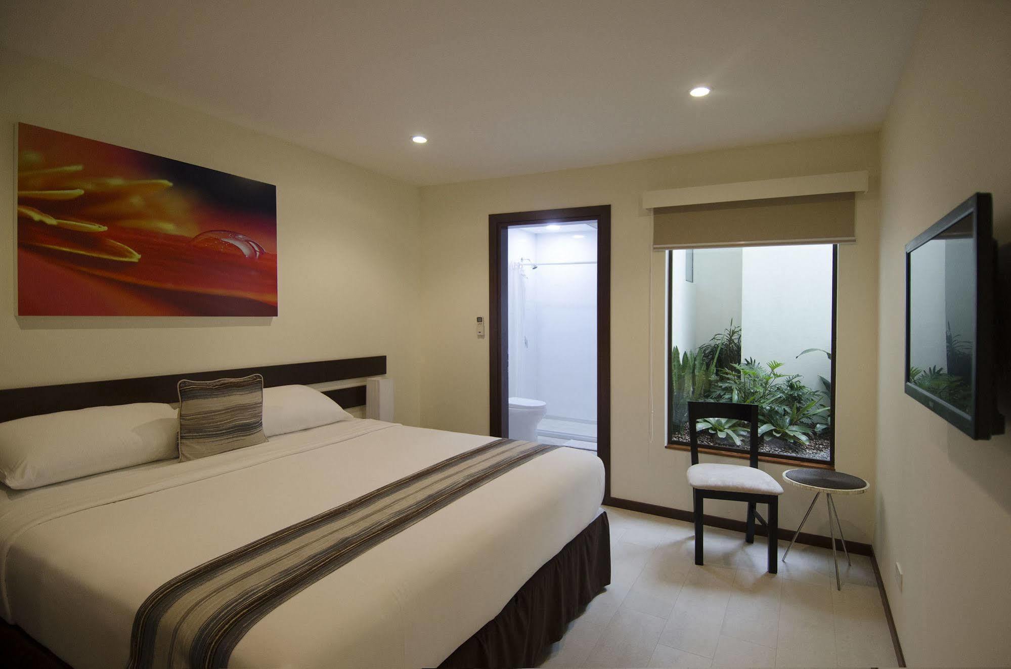 Isla Hotel 3*