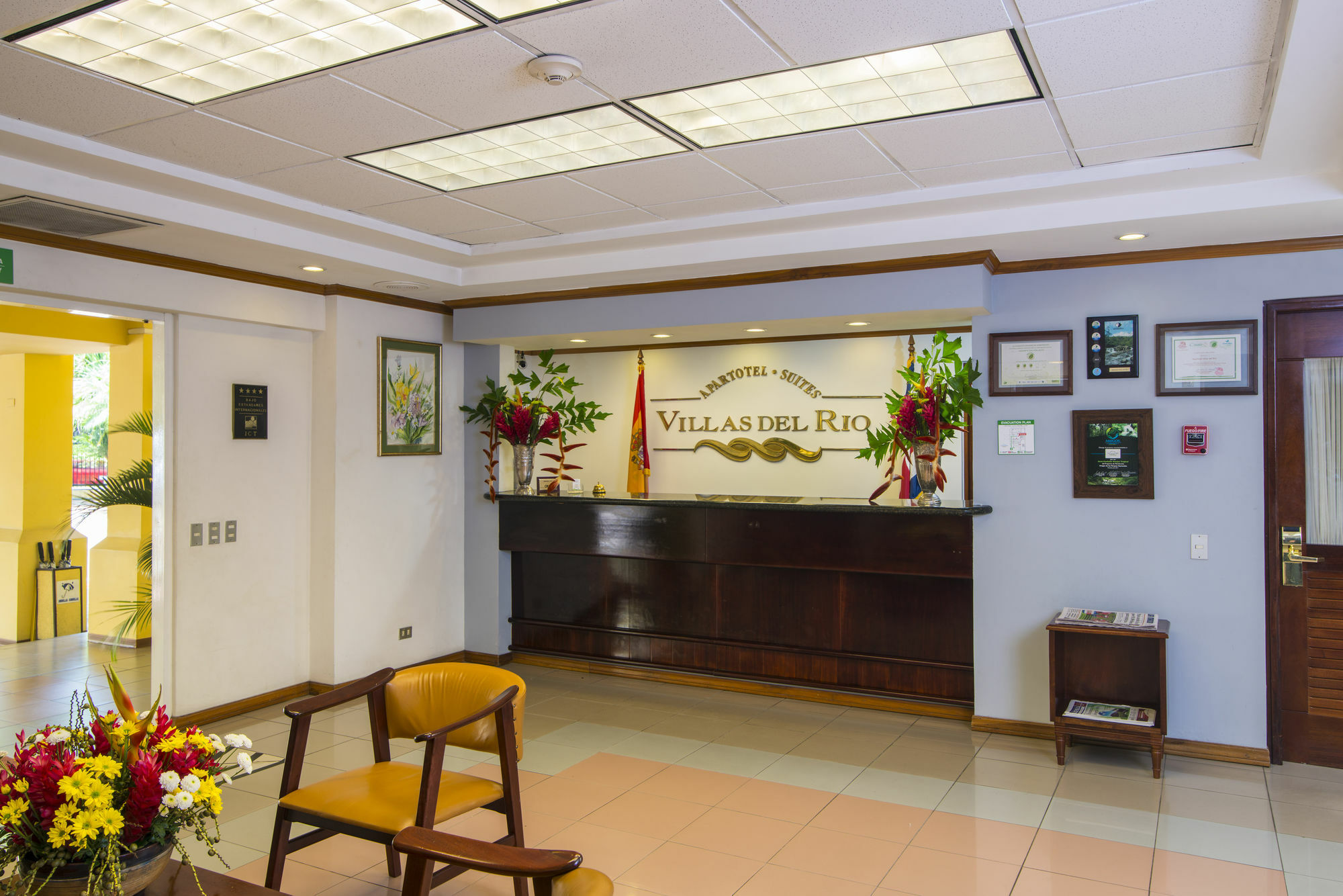 Apartotel & Del Rio Hotel 4*