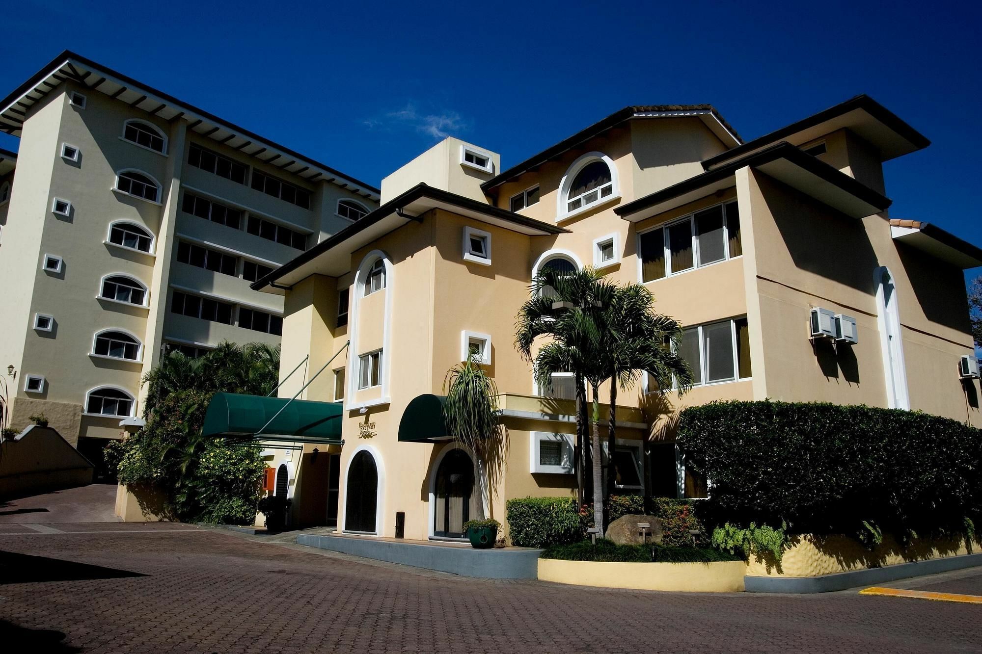 Hotel Apartotel & Del Rio