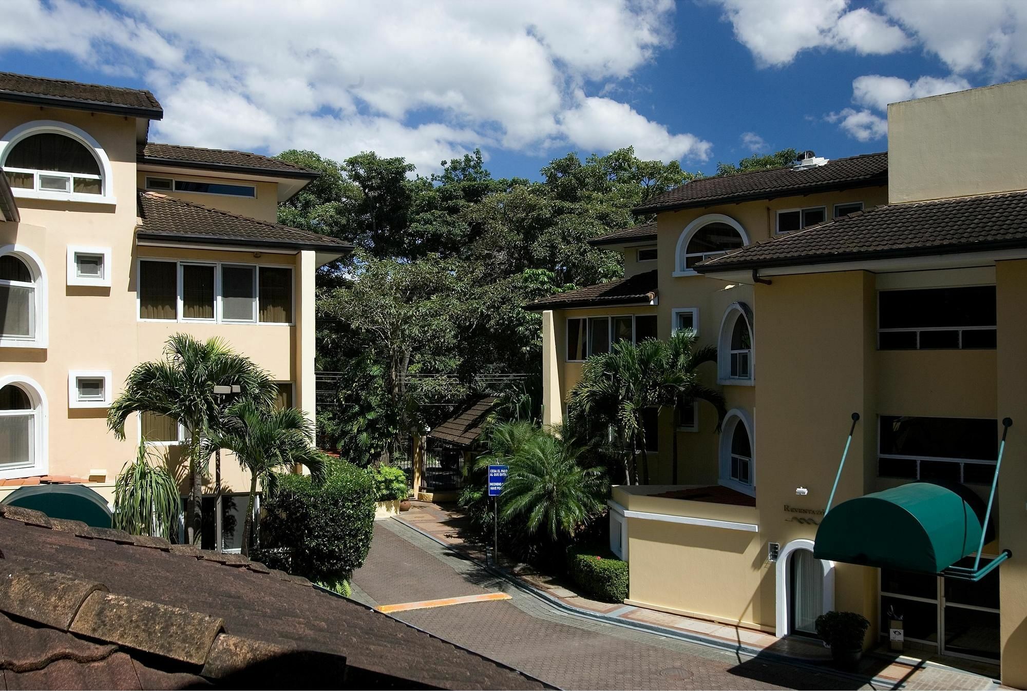 Apartotel & Del Rio Hotel 4*