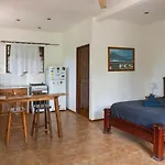 Chicama : Burnt Toast Surfcamp