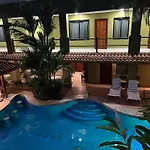 Hotel Iguana Verde