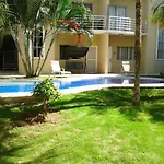 Surf Condo For 6 Guests, Swimming Pool, Near The Beach