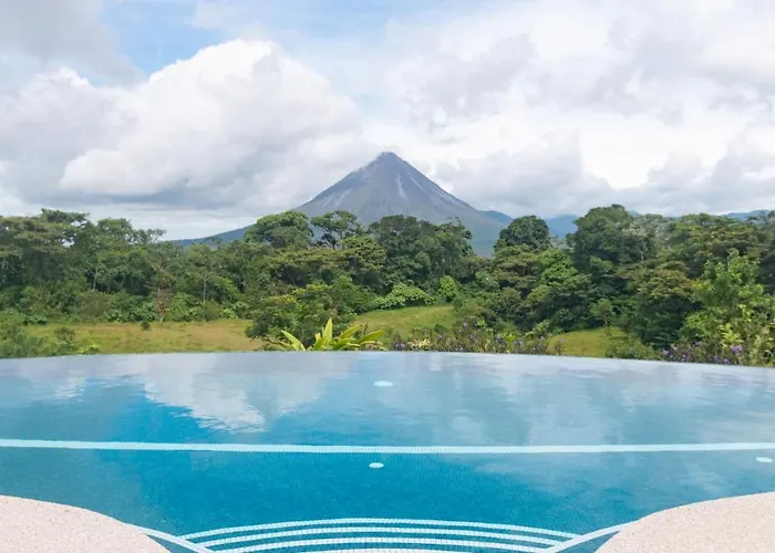 Hotel Arenal Lodge