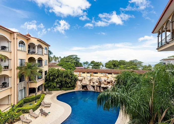Sunrise 33- 3 Bedroom Poolside Condo