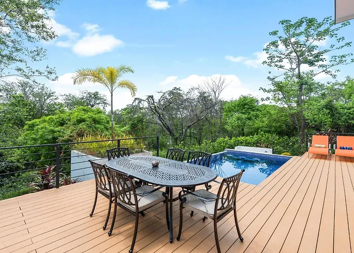 Brand-New 3Bd Hilltop Home With Pool
