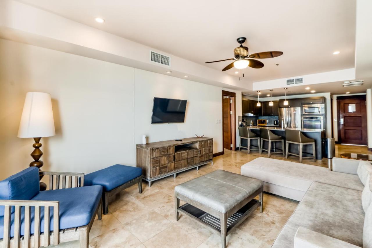 Unit 1014 At Croc's Apartment
