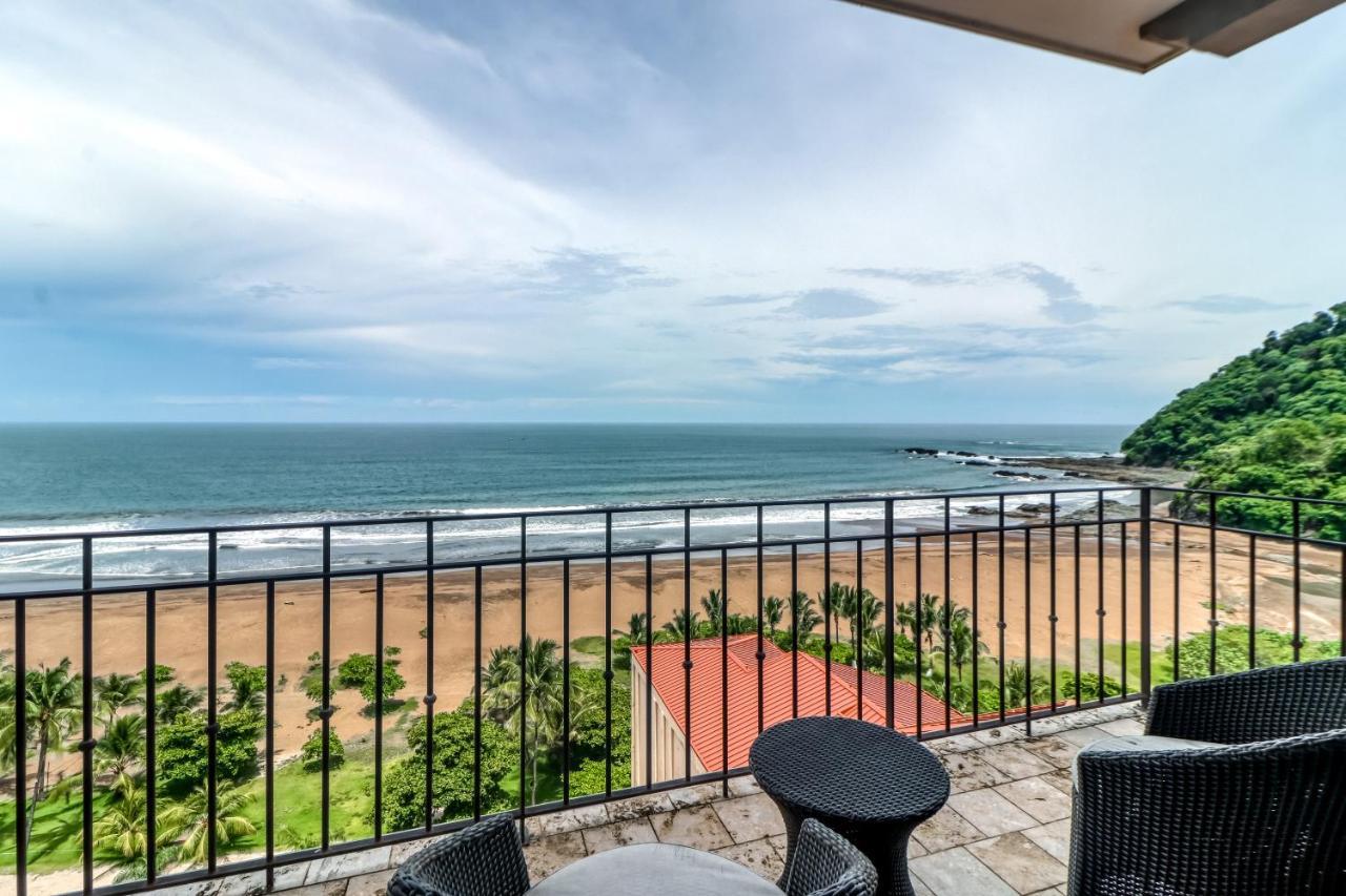 Apartment Unit 1014 At Croc's *