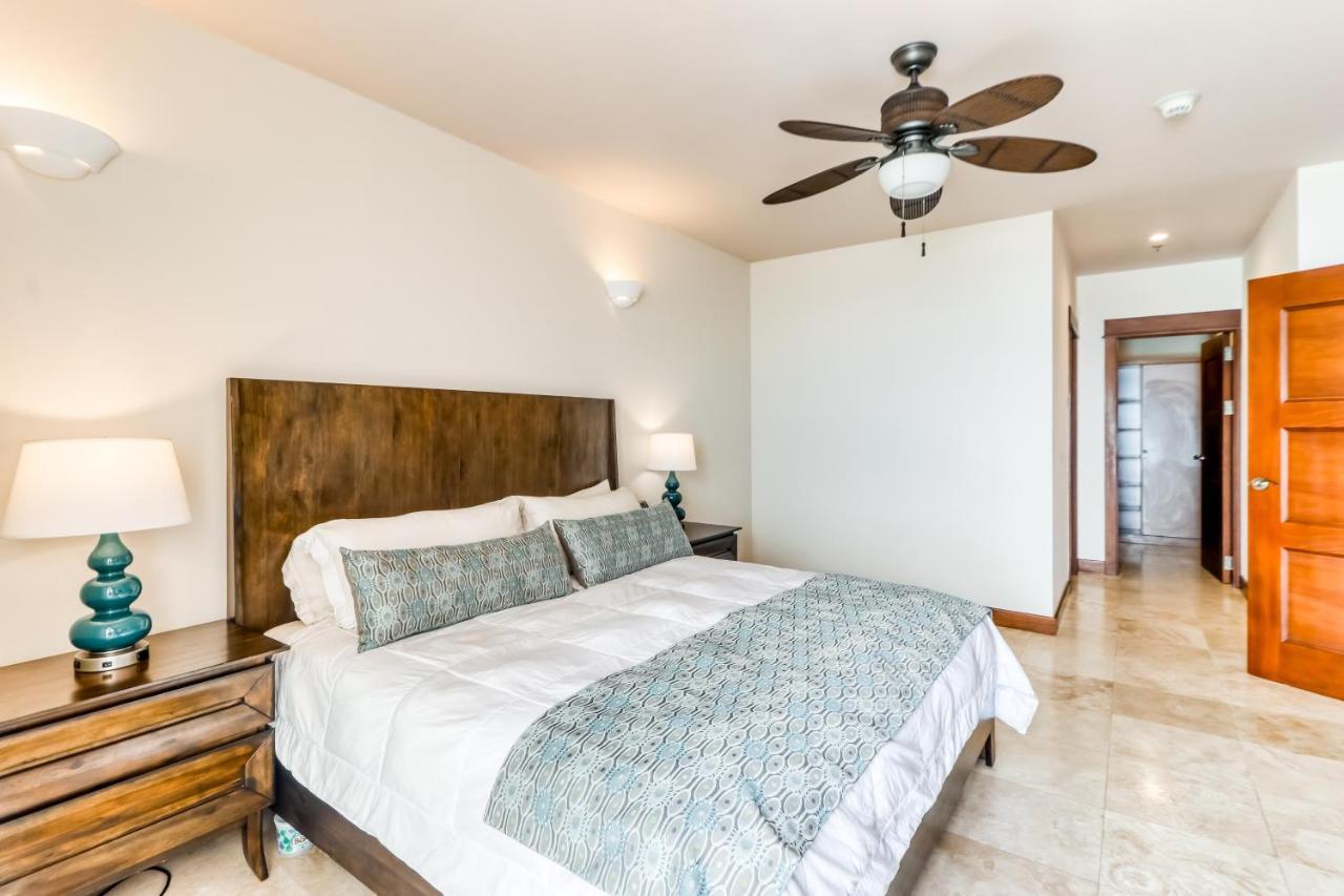 Apartment Unit 1014 At Croc's
