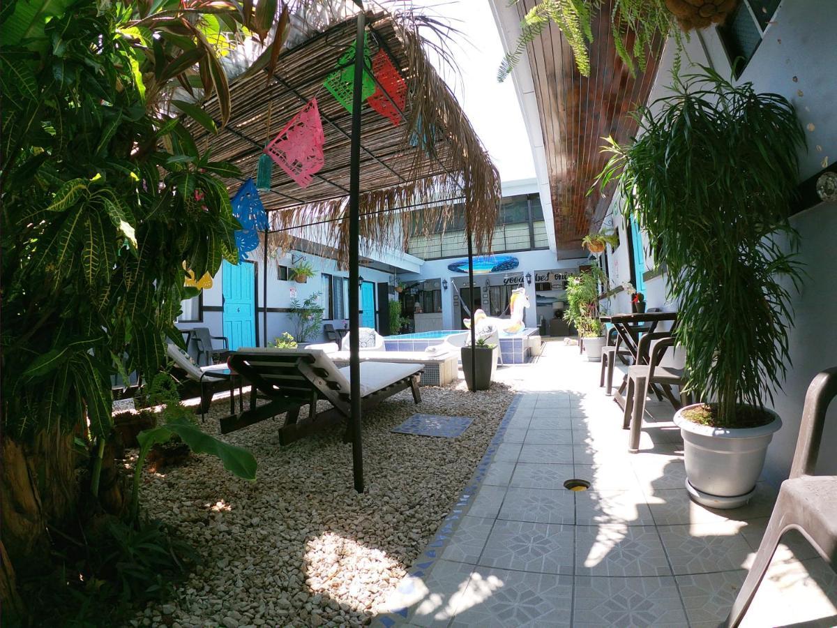 Perico Azul & Surf Camp Hotel