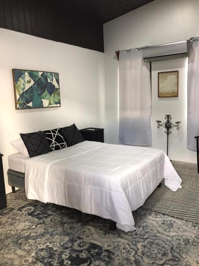 Hotel Canas *