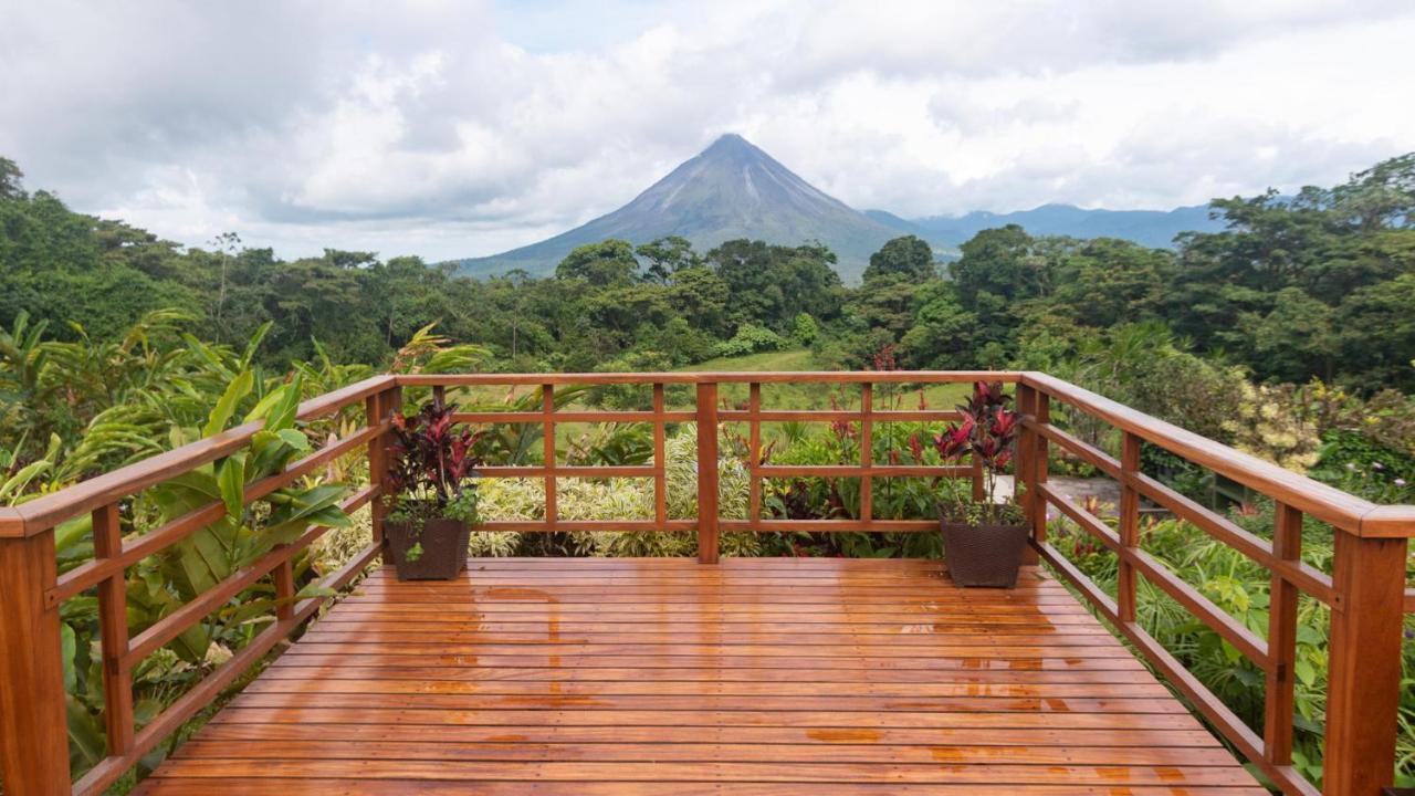 Arenal Lodge *