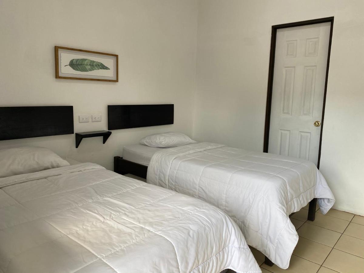 Hotel Canas * Canas