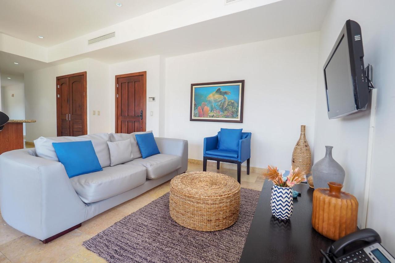 Ocean Terrace, Beachfront- A505