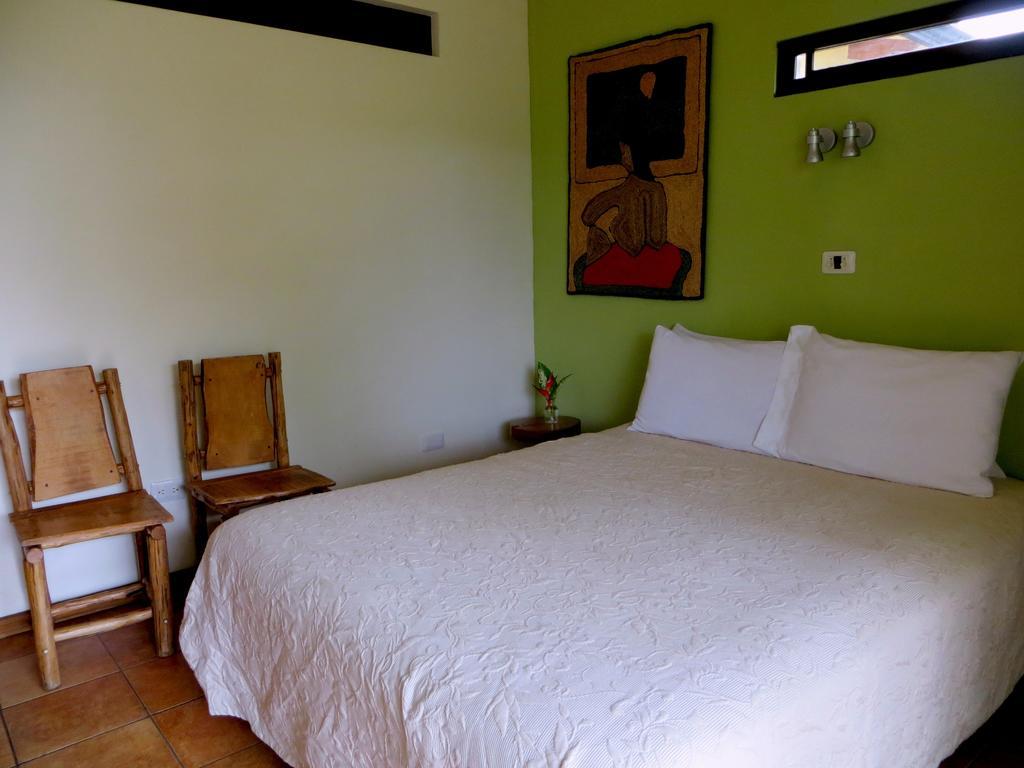 Bed & Breakfast Pura Vida Alajuela