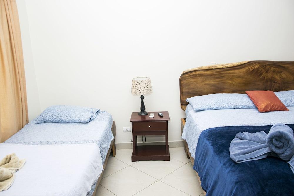 Brisas And Hotel Jaco