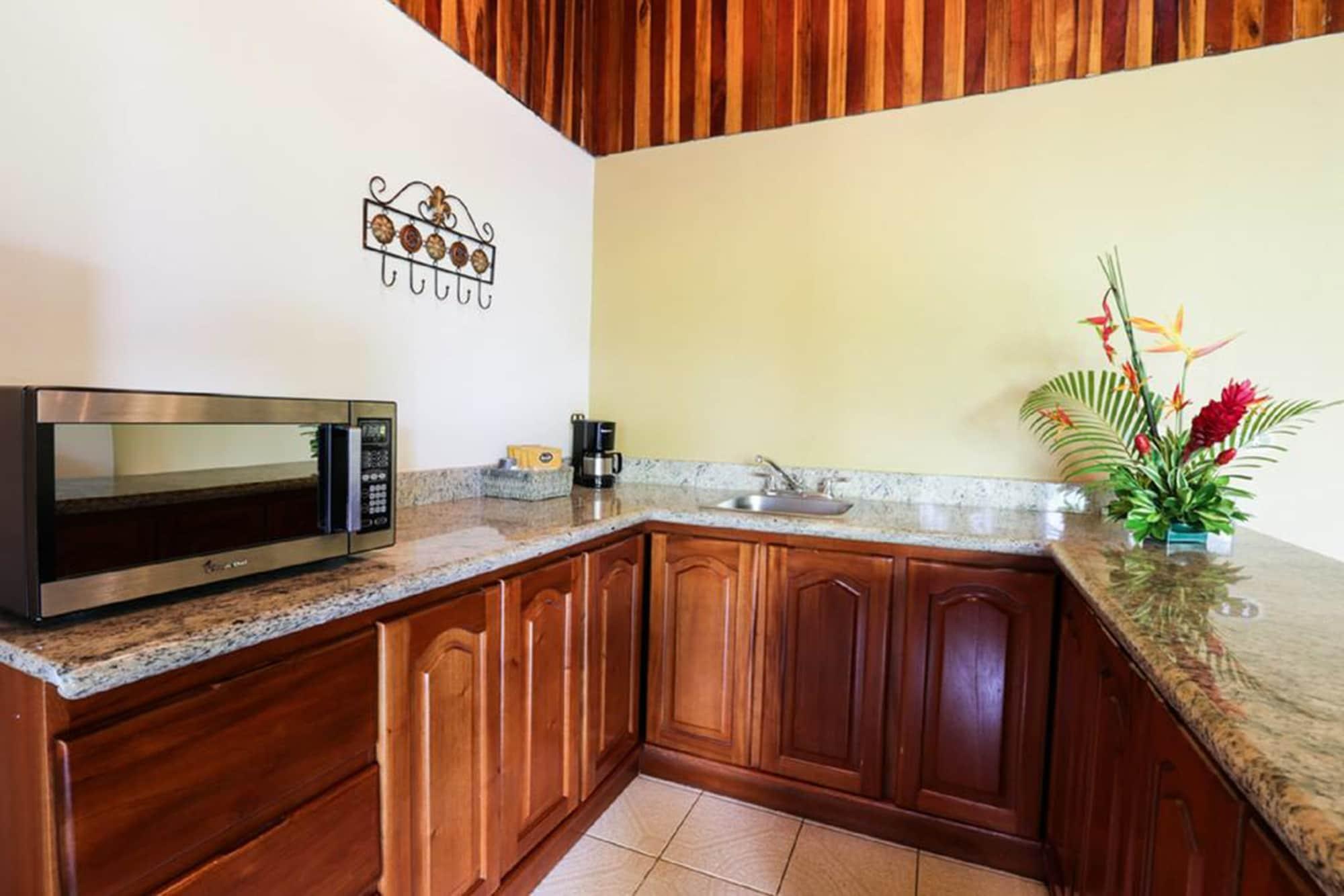 Hotel Arenal Paraiso & Thermo Mineral Hot Springs 3*