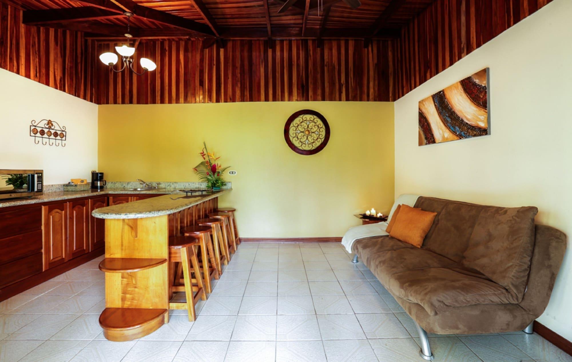 Arenal Paraiso & Thermo Mineral Hot Springs La Fortuna