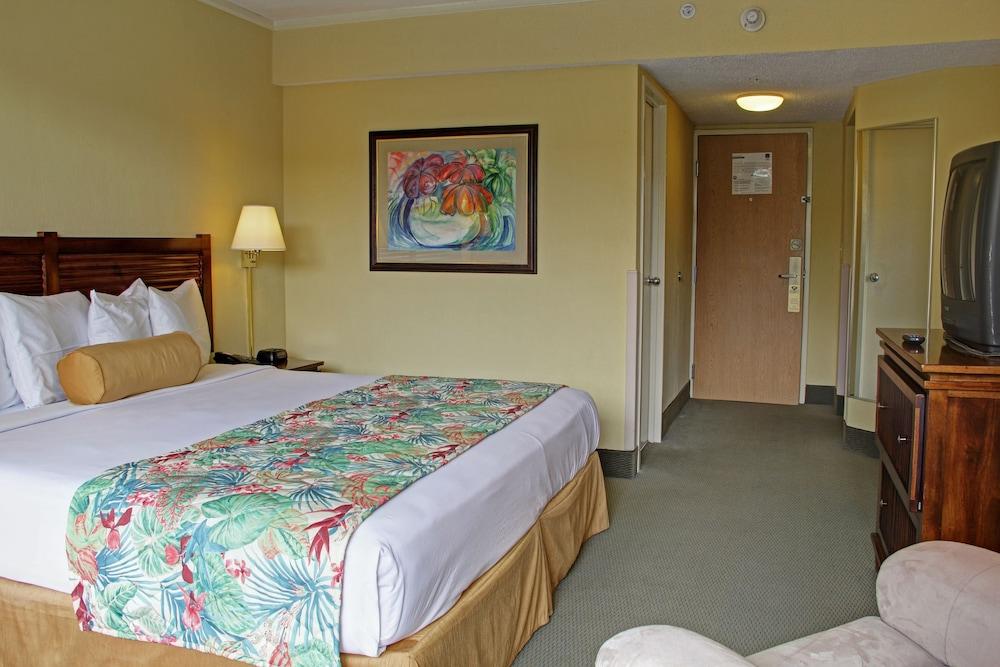 Irazu & Hotel 4*