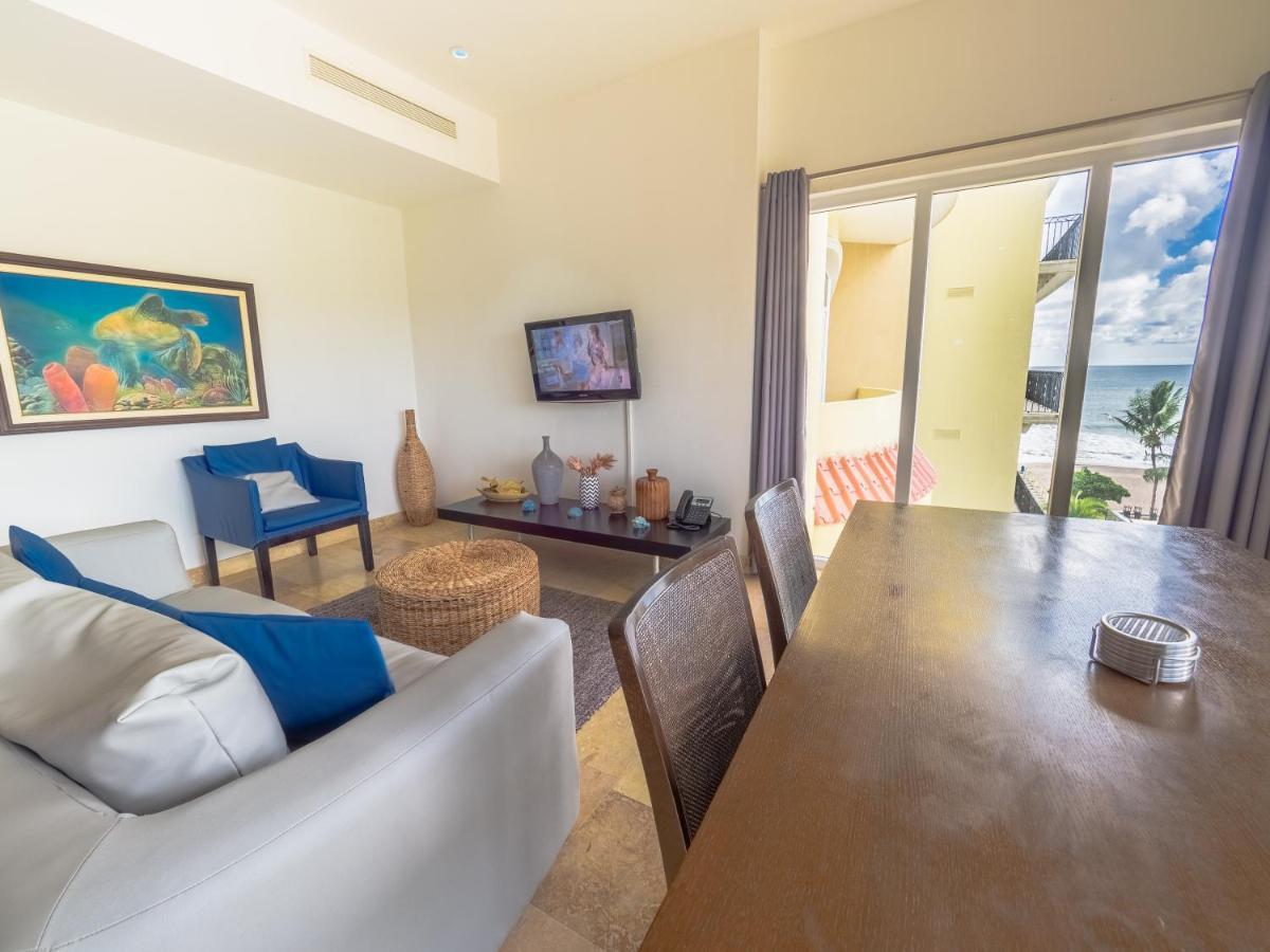 Ocean Terrace, Beachfront- A505 Apartment *