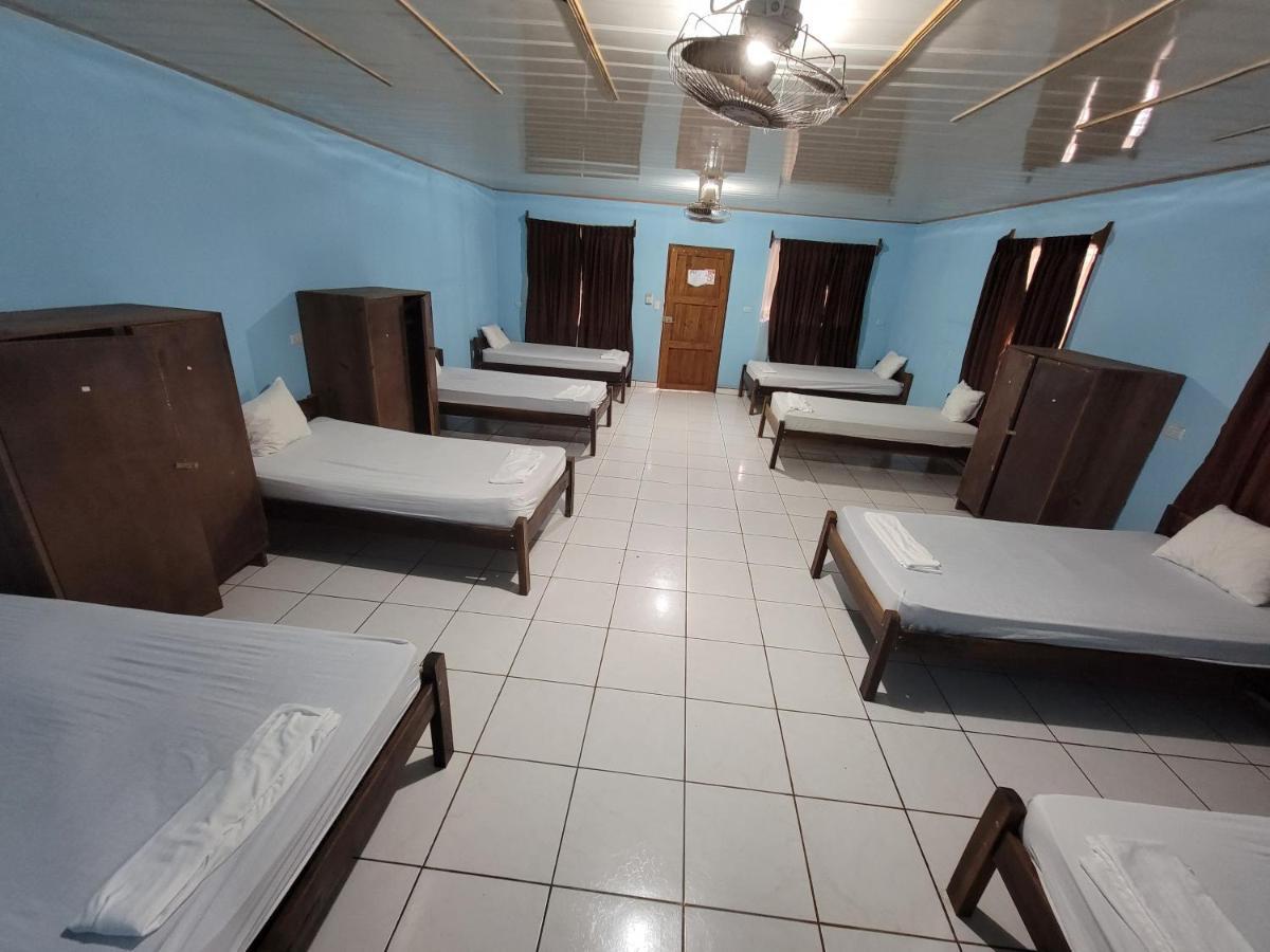 Arenal Poshpacker Hostel *