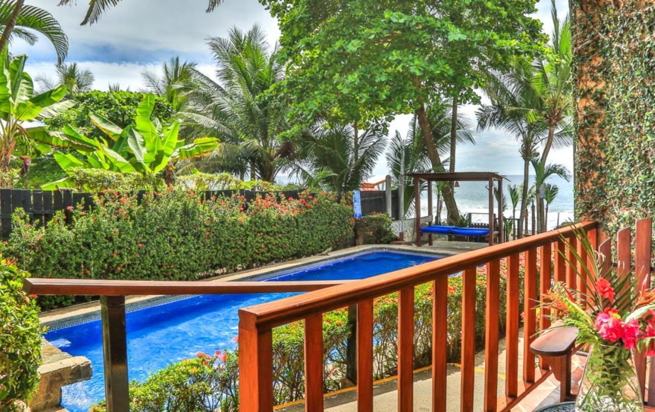 Hotel The Backyard Beachfront