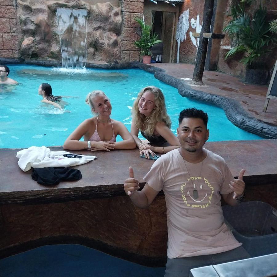 Arenal Poshpacker Hostel *