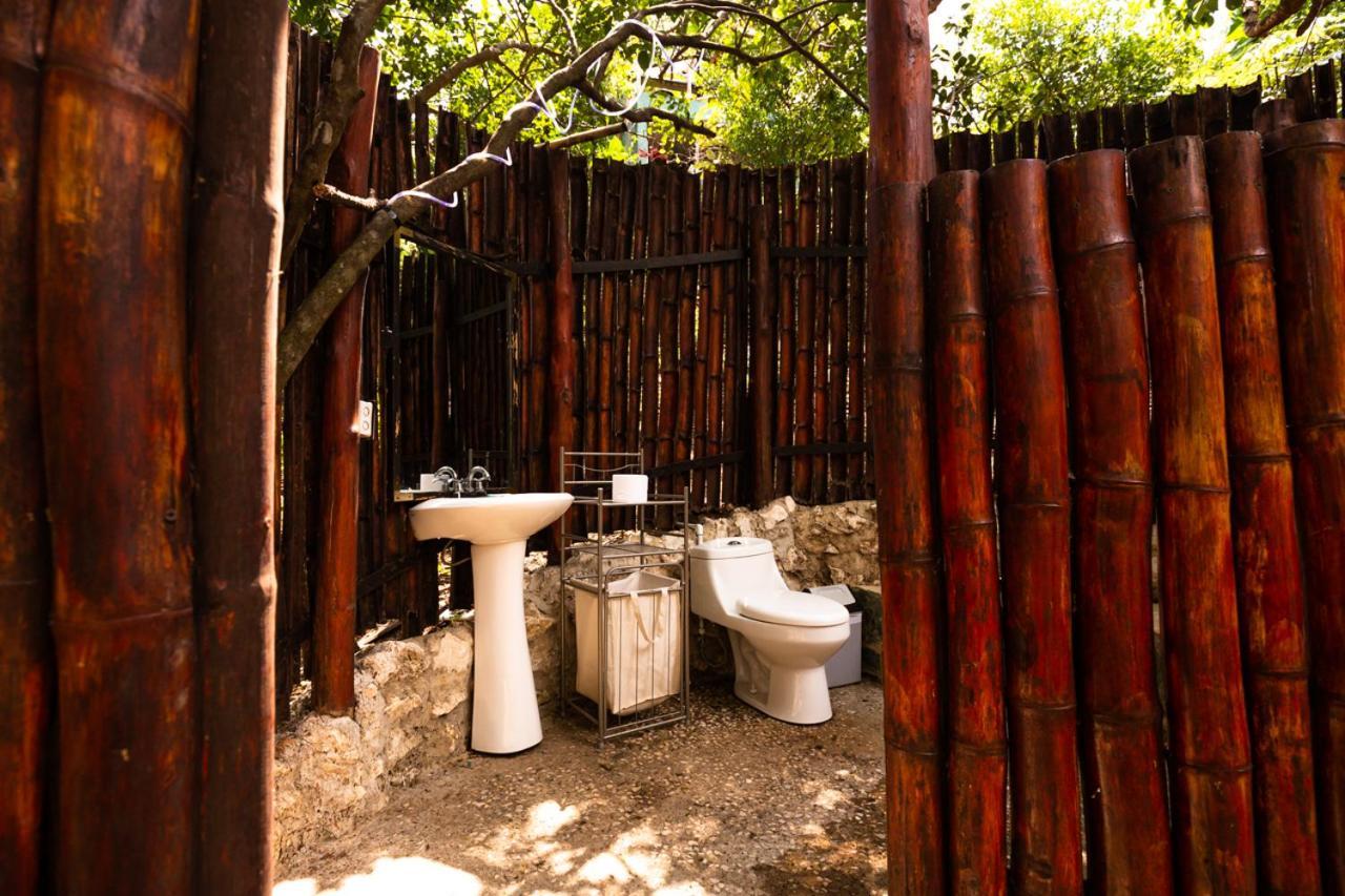 Jungle's Edge Hotel 3*