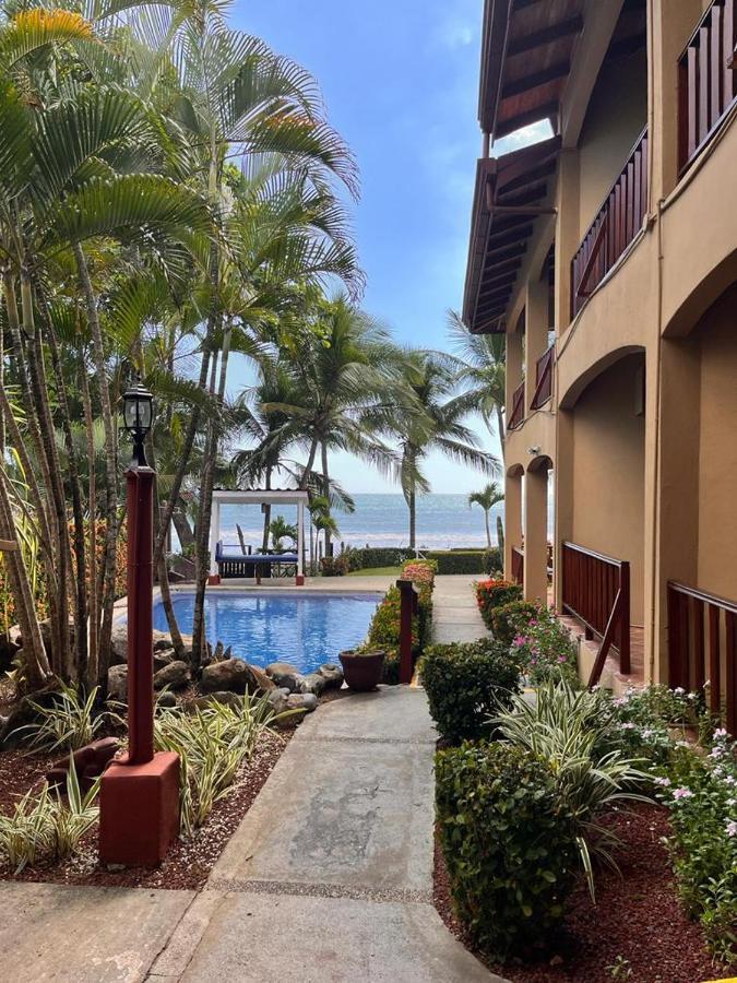 The Backyard Beachfront Jaco