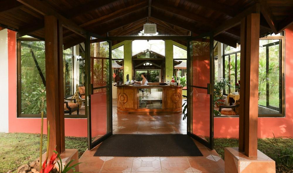 Arenal Paraiso & Thermo Mineral Hot Springs Hotel