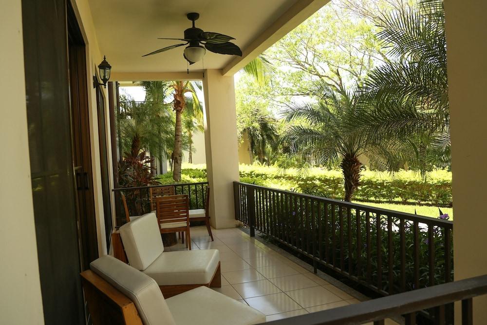 Breeze Private Club