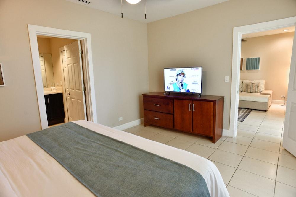 Breeze Private Club Apartment Playas del Coco